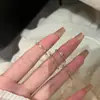 Anillo Sencillo para Mujer con Acabado de Alta Gama, Anillo Versátil para el Dedo Índice, Anillo de Banda Ultradelgada, Combinación Completa de Diamantes, Joyería Apilable, Exquisito y Único