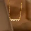Fronteiriço Internacional Mais Vendido Tema de Moda Personalizado Micro-incrustação de Zircônio Completo Grande V Clássico Aço Titânio Banhado a Ouro Real 18K Pingente Clavícula