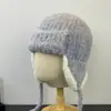Chapéu Lei Feng de Pelúcia Quente para Outono e Inverno com Proteção para Orelhas, Chapéu de Tricô Colorido com Círculos Fofos para Mulheres, Chapéu de Lã Versátil Estilo Coreano