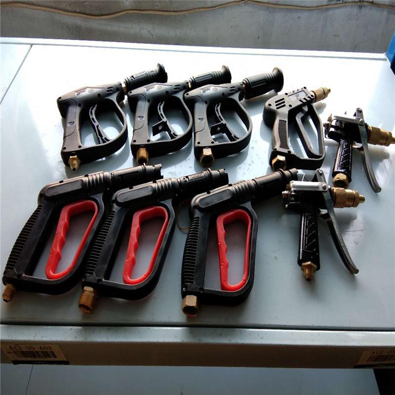 10340100147_615897881