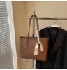 Bolsa Feminina Retro de Grande Capacidade 2026 Nova Tendência Estilo Coreano Versátil Bolsa Tote Moda para Ombro do Dia a Dia