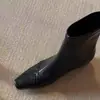 Botas de tornozelo femininas estilo francês, bico quadrado, salto baixo, ajuste slim, coleção nova 2026, versáteis e adequadas para o trabalho, botas curtas com um design chique branco e elástico