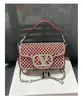 Bolso de noche exclusivo con pedrería transfronterizo para mujer, bolso cuadrado pequeño retro moderno europeo y americano, clutch elegante versátil para fiesta