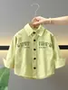 0964 Camisa de Primavera y Otoño para Niños 2026 Nuevo Estilo Camisa de Manga Larga con Cuello Campana para Bebé Chaqueta Casual de Pequeño Caballero