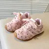 Tênis Esportivo Feminino 2026 Primavera/Outono Novo Estilo Tênis Cortez Infantil Solado Macio Tênis de Skate para Bebês Tênis Casual da Moda Infantil