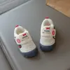 Zapatos para Bebé Niña 2026 Otoño Nuevo Estilo Niños Pequeños Zapatos Funcionales Con Felpa Antideslizantes Zapatos para Caminar para Bebé Zapatos Casuales