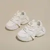 Zapatos Koreanos Ins Versión Nueva de los Zapatos de Papá para Mujer Primavera 2026 Estudiante Correr Deportes Suela Gruesa Aumentadores de Altura Casuales