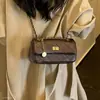 Bolso de hombro versátil, estilo coreano, diseño nuevo, simple y chic, colección 2026 para mujer, moda retro, correa de cadena, patrón de diamantes, estilo otoño