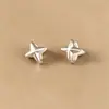 Novos Brincos de Estrela de Quatro Pontos Tridimensional Simples Estilo Coreano para Mulheres, Nicho de Luxo Leve Versátil Moda
