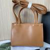 Pequena família tridimensional letras em relevo simples bolsa de ombro transversal bolsa feminina 38cm spot