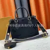 Marca de Guangzhou Bolsos de Mano para Mujer de Comercio Exterior Bolso Cruzado de Hombro Bolso de Mano de Cuero Genuino Bolso Estampado en Relieve