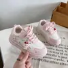 Zapatillas infantiles, nuevo modelo de otoño, estilo princesa rosa, zapatos casuales de suela blanda, diseño de gatito de dibujos animados, zapatillas de velcro para niñas