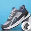 Zapatos Deportivos para Hombre Transpirables Cómodos Zapatos Casuales Superficie de Cuero Cómoda Suela Gruesa Zapatos para Correr Simples Zapatos para Hombre Venta al por Mayor