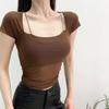 Camiseta de manga corta para mujer 2023 con almohadilla en el pecho para verano Nuevo puro sexy cuello cuadrado corte entallado top corto