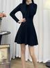 2026 Nuevo Estilo Vestido Negro Pequeño Elegante Estilo Francés, Moda Otoñal para Mujeres Petite, Vestido de Punto con Cuello de Lazo