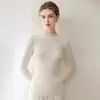 Camisa base de tricô Konsaini 100% caxemira pura feminina premium pronta para usar, canelada, corte justo, com gola semi-alta, top moderno