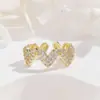 Anillo Abierto de Corazón Europeo y Americano Transfronterizo para Mujer, Anillo de Dedo Índice de Lujo Ligero Microincrustado de Moda, Estilo Celebridad de Internet, Estilo Minimalista