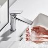 Grifo de Lavabo Plano Cascada, Grifo de Baño Doméstico Dorado Cepillado Electroplateado en Cobre, Grifo Minimalista para Lavabo