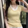 Estilo Doce 2026 Verão Novo Top Feminino de Tricô com Manga Curta e Gola, Design Super Fofo e Estiloso com Cores Contrastantes para Mulheres Baixas