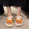Zapatos Blancos sin Cordones 2026 Estilo Nuevo Súper Caliente Zapatos de Lona Populares con Suela Gruesa para Mujer Mocasines de Verano Cerrados