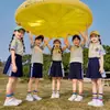 Conjunto de Uniforme Escolar Estilo Universitario, Uniforme de Clase de Estudiante de Escuela Primaria Conjunto de Cuatro Piezas, Nuevo Uniforme de Desempeño de Graduación para Niños de Primavera y Verano, Uniforme de Jardín de Niños