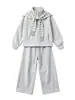 Conjunto de Outono para Meninas 2026 Novo Estilo Moletom para Meninas Xale Estiloso Conjunto Casual de Três Peças Roupa de Primavera e Outono para Meninas