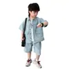 Conjunto de Verano de Mezclilla para Niños 2026 Nueva Camisa Elegante de Manga Corta y Pantalones Cortos Conjunto de Dos Piezas Moderno Genial Estilo Ropa de Trabajo para Niños
