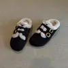 Sapatos Casuais de Algodão com Bico Redondo, Abotoamento Duplo com Gorros, Feminino, Novo Estilo Outono/Inverno 2026, Aveludado Plus, Quente, Acabamento em Pele, Feminino