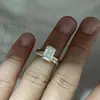 Anillo de Huevo de Paloma Radiante de Diamante de Alto Carbono Estilo Francés Vintage, Anillo Conjunto Cortado Flor de Hielo de Moda de Lujo Ligero, Anillo de Compromiso para Mujeres