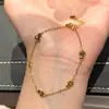Tono Shake Seiko Caperucita Roja Explosiones Hielo Triturado Destello de Hielo Pulsera de Calabaza Femenina Método Antiguo Cinco Azules Escama Larga Joyería de Mano