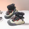Botas de Neve da Moda para Meninas 2025 Inverno Sapatos de Algodão para Crianças Meninos Botas de Outono e Inverno com Pelúcia Impermeáveis Espessados Sapatos Grandes de Algodão