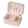 Caja de almacenamiento de joyería de cuero impermeable estilo crema, exquisita caja de accesorios para collares, anillos, aretes y tachuelas, caja de joyería de lujo ligero