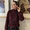 Roupas femininas europeias e americanas transfronteiriças no AliExpress: Nova jaqueta de outono e inverno moda retrô gola alta cintura marcada curta
