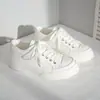 Zapatos de lona de suela gruesa con grulla de almohada blanca para mujer, zapatillas lindas de estilo japonés con punta grande, zapatos versátiles de caña baja nuevos para otoño para estudiantes