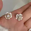 Pendientes de Perla Camelia Color Champagne Suaves para Mujer, Lujo Ligero, Gama Alta, Exquisitos, Versátiles con un Ambiente Sofisticado