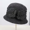 Sombrero de Madre de Ala Ancha a Prueba de Frío para Otoño e Invierno, Versátil y Cálido, Decoración de Girasol de Flor de Cuatro Hojas para Personas de Mediana Edad y Mayores