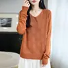 Suéter de tricô verde com decote V vazado para mulheres, versátil, modelador, macio e aconchegante, adequado para usar como peça única ou sobreposição, estilo suéter de duas peças falsas, estilo artístico