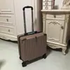 Maleta Pequeña con Ruedas Universales de 18 pulgadas, Personalizable con Logo, Maleta con Ruedas de 18 pulgadas para Mujer, Ligera y Portátil en Color Blanco Leche