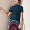 Miyake Alta Qualidade Textura Plissada Top Verão Design Feminino Fino Estilo Ocidental Camisa Pequena Camiseta de Manga Curta para Mulheres