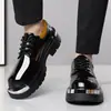Sapatos de Trabalho de Couro Masculinos Plus Size Transfronteiriços com Solado Grosso Aumentadores de Altura Bico Grande Outono/Inverno 2025 Novo Masculino Brilhante Redondo 651015