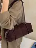 Bolsa feminina de grande capacidade 2026 nova bolsa de ombro casual nicho vintage com toque de alta qualidade para trabalho e deslocamento, bolsa tipo travesseiro