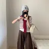 Camiseta com Xales de Listras Vermelhas e Brancas Feminina Manga Curta Conjunto de Duas Peças Coreano Verão 2025 Novo Top de Malha Solto