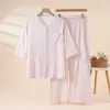 Roupa de casa feminina de crepe de algodão puro com estampa distribuída, manga curta e calça comprida para primavera e verão, pijama casual solto e confortável para casa