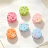 Accesorios de resina de colores macarrón con agujeros redondos para galletas y queso para DIY de accesorios para el cabello con pegamento de crema, ligas para el cabello, fundas de teléfono y zuecos