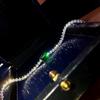 Recomendação do Livro Vermelho Celebrante Online Pulseira de Diamante de Imitação Esmeralda Pulseira de Diamante Quadrado Venda ao Vivo