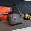 2026 Inverno Novo Estiloso e Único Moda Nicho Design Versátil Casual Simples Texturizado Bolsa de Ombro Bolsa Transversal