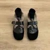 Sapatos de pelúcia quentes de boca funda para mulheres 2026 modernos estilosos outono e inverno novos Mary Janes sapatos peludos sapatos mocassins