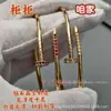 Versión Alta V Oro CNC Estilo Nuevo Pulsera de Uñas Elástica para Mujer Oro Rosa Incrustaciones de Diamantes Lujo Ligero Pulsera Abierta al Ajuste Wholesale Versión Alta
