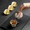 Carpa Roja Pintada a Mano Jugando con Loto en Clima Soleado, Taza Maestra de Cerámica Estilo Chino Nuevo con Asa, Taza de Café