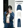 Conjunto esportivo casual azul para mulheres, jaqueta moletom nova de outono de 2026, um conjunto completo de looks estilo coreano para pessoas baixinhas